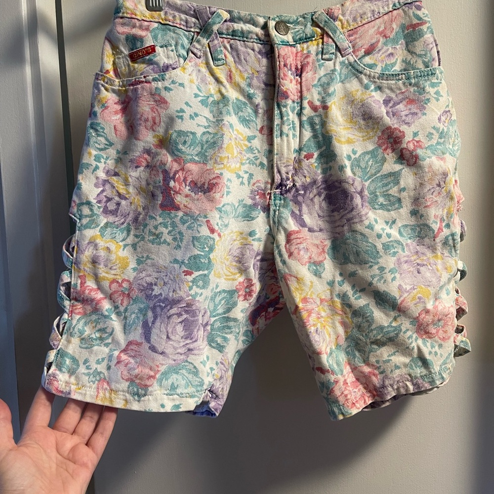 Gino’s Floral Denim Shorts VTG 90s size M